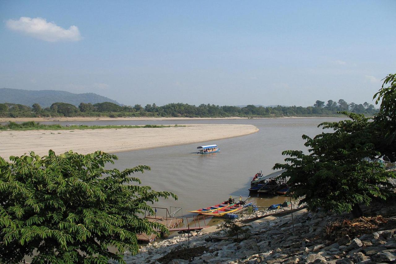 OYO 359 Golden Nakara Place Chiang Saen Dış mekan fotoğraf
