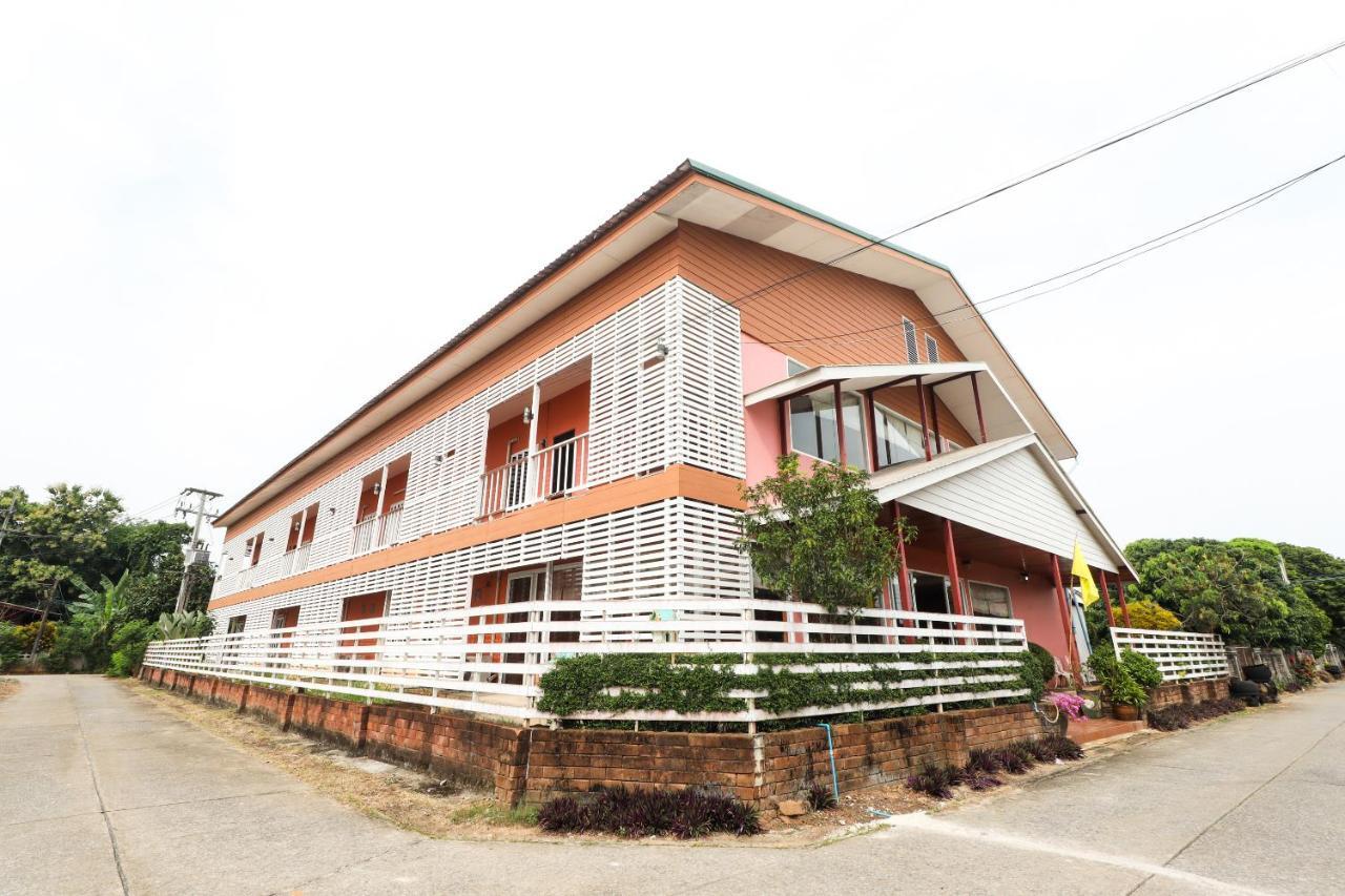 OYO 359 Golden Nakara Place Chiang Saen Dış mekan fotoğraf