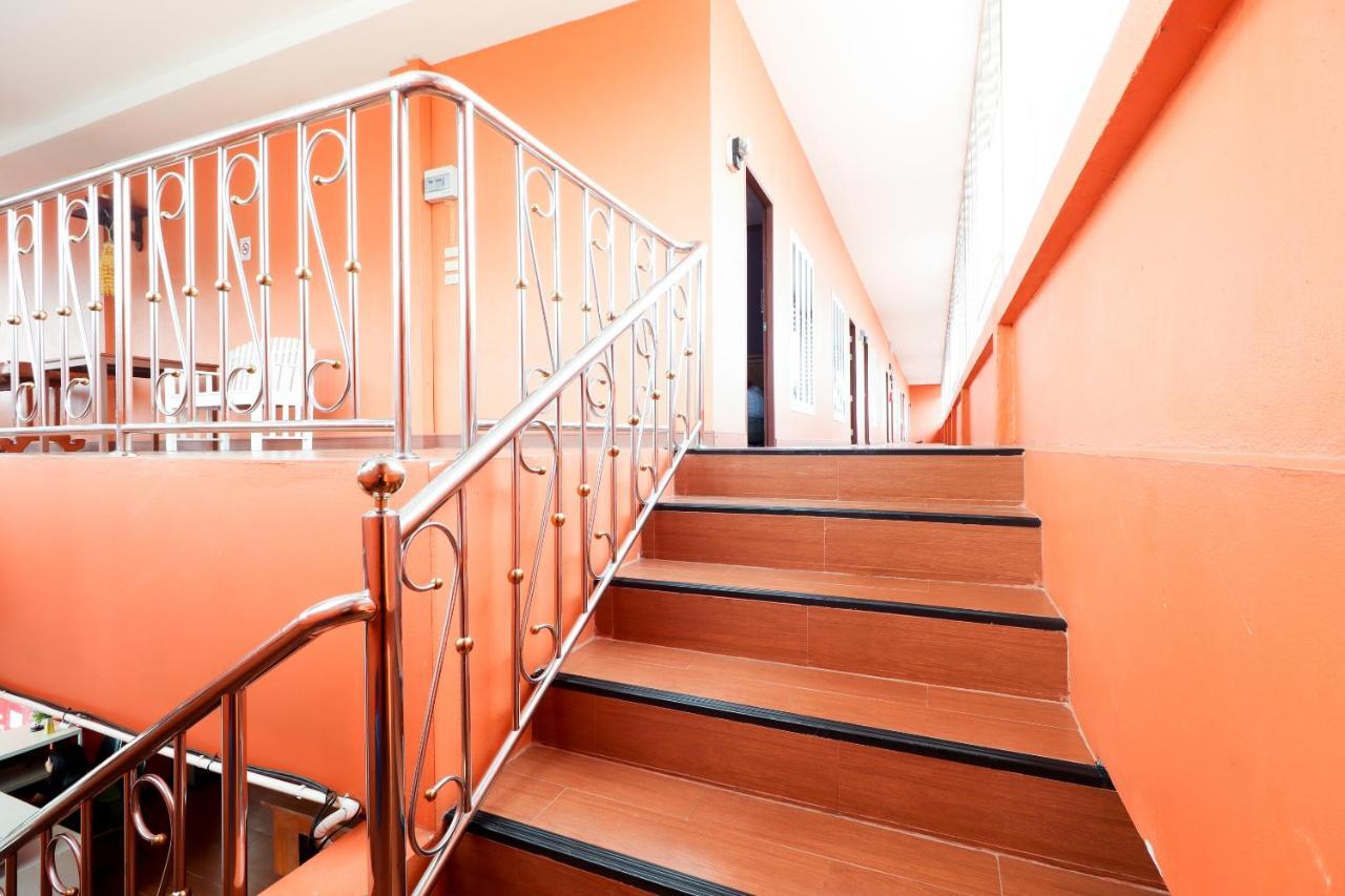 OYO 359 Golden Nakara Place Chiang Saen Dış mekan fotoğraf
